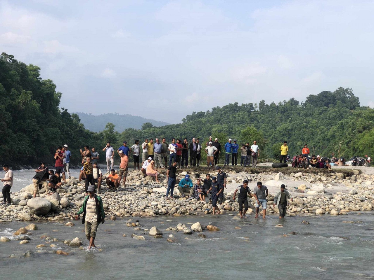 धादिङ्ग, त्रिपुरासुन्दरी : स्नान गर्ने क्रममा एक जना बेपत्ता